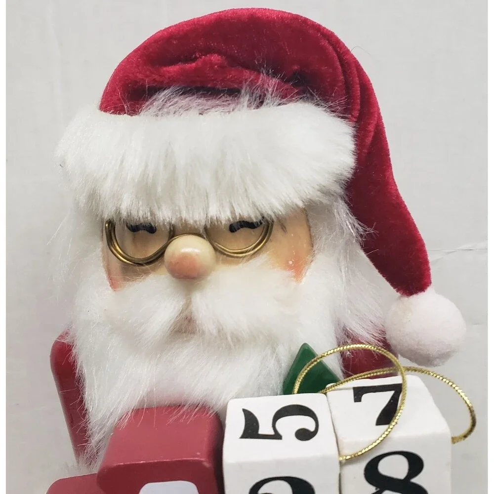 Wooden Christmas Nutcracker,14